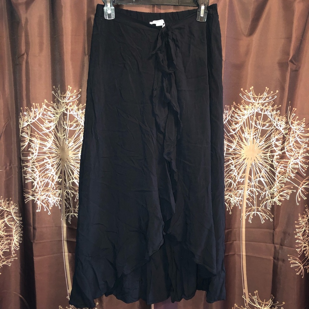 FAVLUX PANT SKIRT BLACK WITH RUFFLES SIZE LARGE